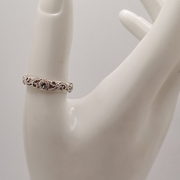 Cutest little braided silver ring, Size 7 1/2 - Picture 5 of 11